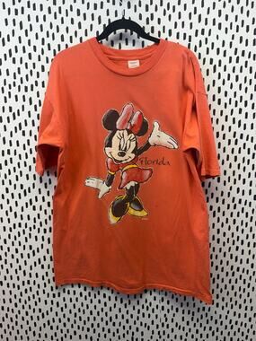 Velva Sheen Walt Disney MINNIE MOUSE  coral Sz large T-Shirt